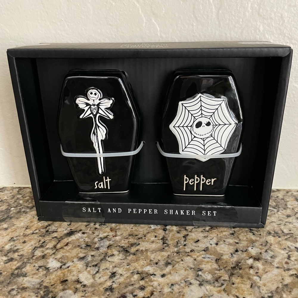 New Disney x Rae Dunn Nightmare Before Christmas Salt & Pepper Shaker Set